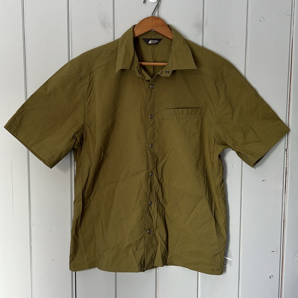 MEC Mountain Equipment Co-op Shirt Snap Closure Green Size Med-Large Stretch